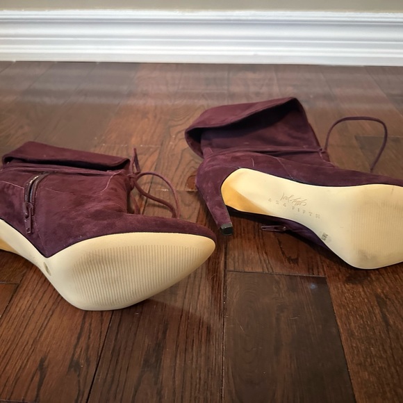 Lord & Taylor bootie 3.5 inch heel - Picture 4 of 8